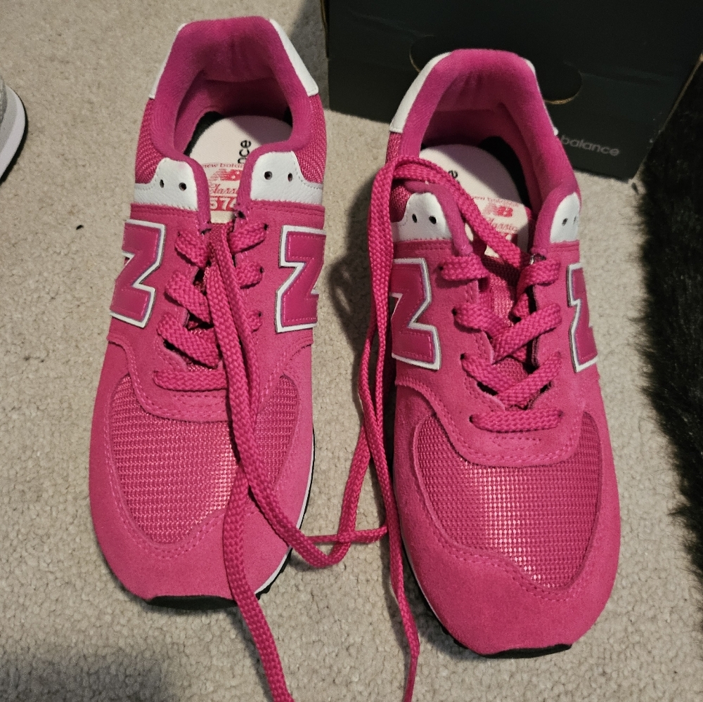 New Balance Pink Sneakers - Picture 2 of 5